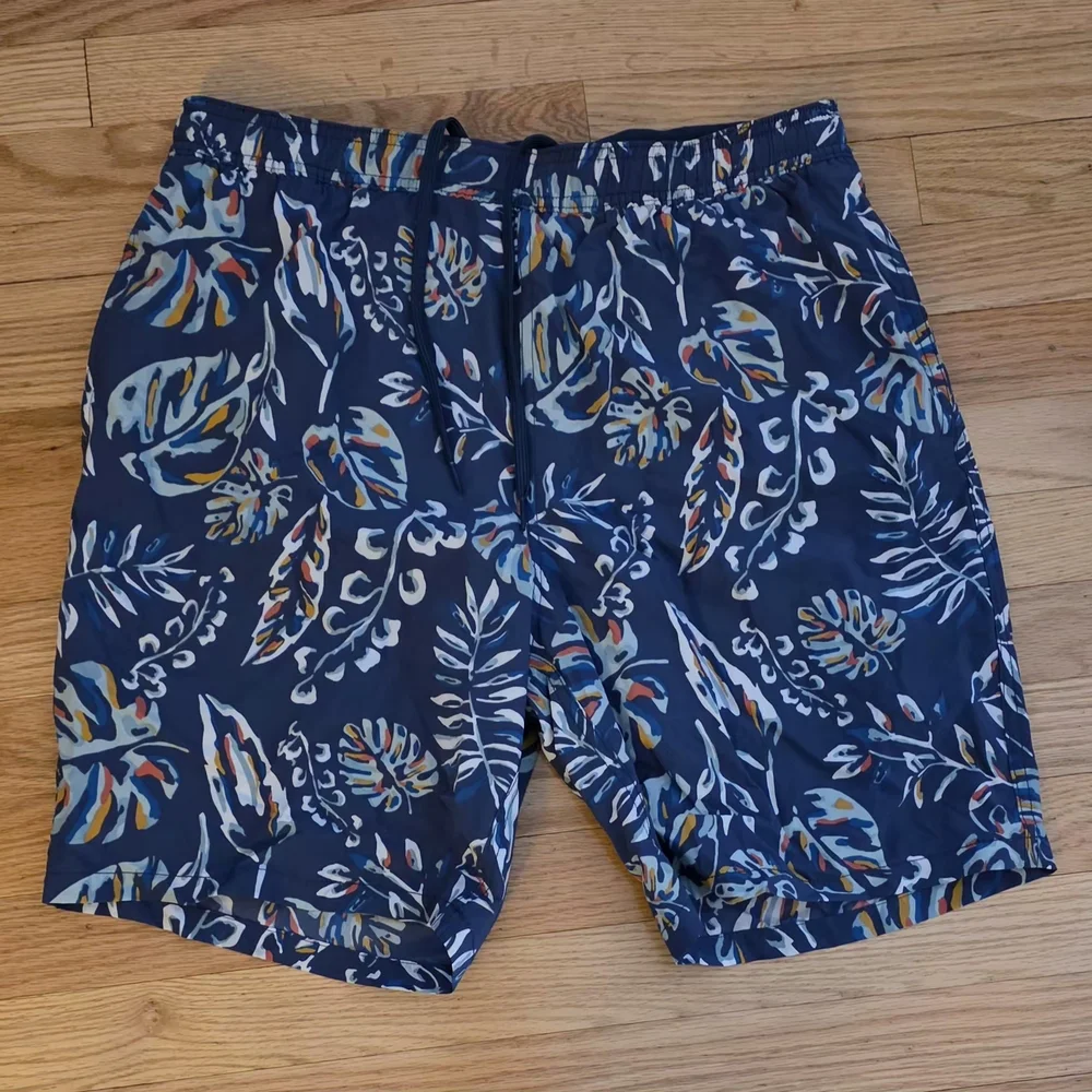 Kirkland Signature Men's L Blue Palm Leaf Tropical Print Swim Shorts NWOT
